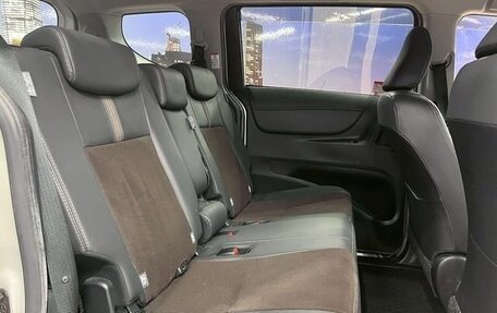 Toyota Sienta, 2022 год, 1 500 000 рублей, 15 фотография