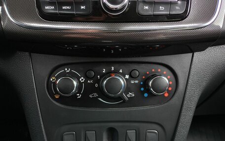 Renault Logan II, 2021 год, 1 349 000 рублей, 12 фотография