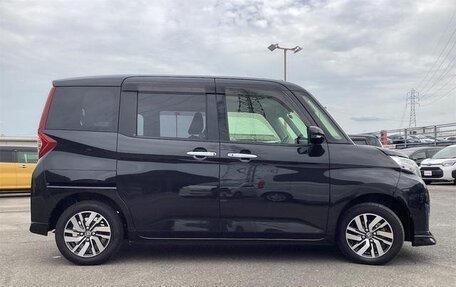 Toyota Roomy I, 2019 год, 1 800 000 рублей, 2 фотография