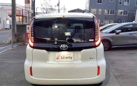 Toyota Sienta, 2025 год, 2 750 000 рублей, 5 фотография