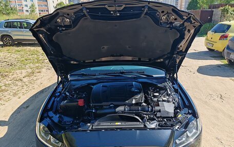 Jaguar XF II, 2018 год, 1 900 000 рублей, 10 фотография