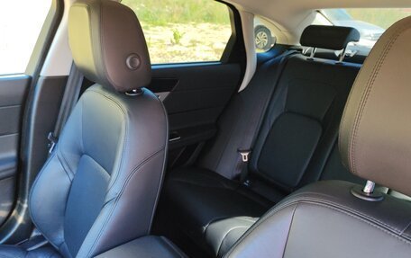 Jaguar XF II, 2018 год, 1 900 000 рублей, 13 фотография