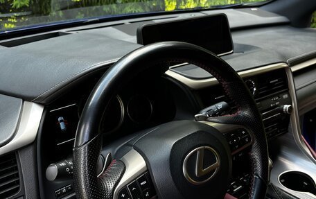 Lexus RX IV рестайлинг, 2017 год, 4 300 000 рублей, 8 фотография