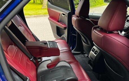 Lexus RX IV рестайлинг, 2017 год, 4 300 000 рублей, 7 фотография