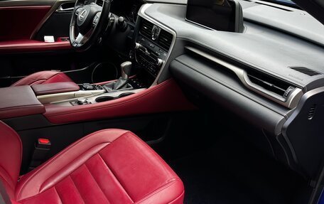 Lexus RX IV рестайлинг, 2017 год, 4 300 000 рублей, 6 фотография