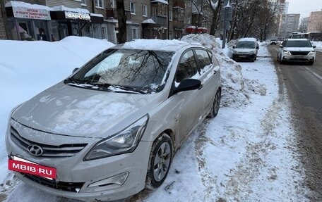 Hyundai Solaris II рестайлинг, 2014 год, 950 000 рублей, 5 фотография