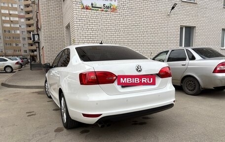 Volkswagen Jetta VI, 2013 год, 930 000 рублей, 5 фотография