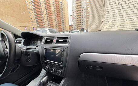 Volkswagen Jetta VI, 2013 год, 930 000 рублей, 10 фотография