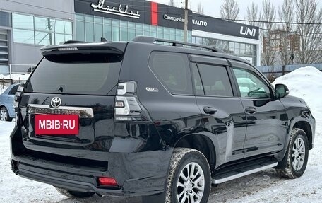 Toyota Land Cruiser Prado 150 рестайлинг 2, 2021 год, 6 970 000 рублей, 3 фотография