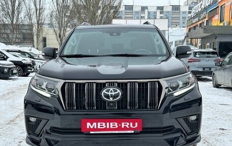 Toyota Land Cruiser Prado 150 рестайлинг 2, 2021 год, 6 970 000 рублей, 2 фотография