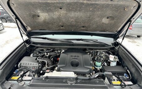 Toyota Land Cruiser Prado 150 рестайлинг 2, 2021 год, 6 970 000 рублей, 20 фотография