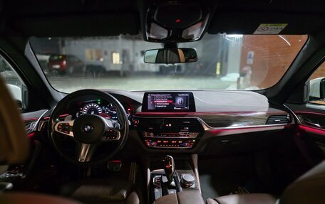 BMW 5 серия, 2018 год, 4 400 000 рублей, 10 фотография