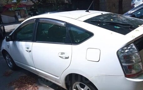 Toyota Prius, 2011 год, 550 000 рублей, 3 фотография