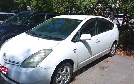 Toyota Prius, 2011 год, 550 000 рублей, 6 фотография