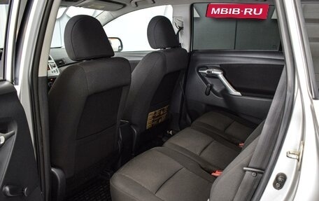 Toyota Verso I, 2012 год, 1 200 000 рублей, 11 фотография