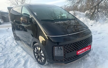 Hyundai Staria, 2023 год, 6 500 000 рублей, 2 фотография