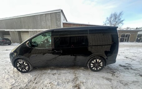 Hyundai Staria, 2023 год, 6 500 000 рублей, 14 фотография