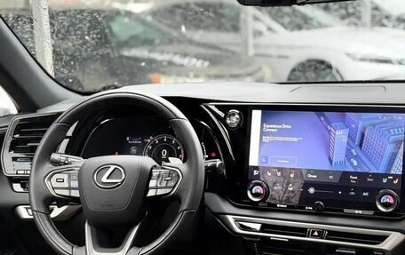 Lexus RX IV рестайлинг, 2024 год, 6 950 000 рублей, 9 фотография