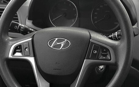 Hyundai Solaris II рестайлинг, 2015 год, 999 000 рублей, 17 фотография