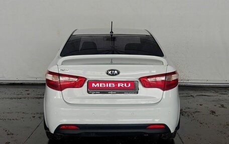 KIA Rio III рестайлинг, 2013 год, 950 000 рублей, 6 фотография