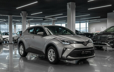 Toyota C-HR I рестайлинг, 2021 год, 2 780 000 рублей, 2 фотография