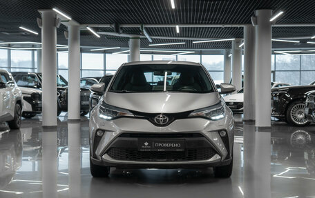 Toyota C-HR I рестайлинг, 2021 год, 2 780 000 рублей, 3 фотография