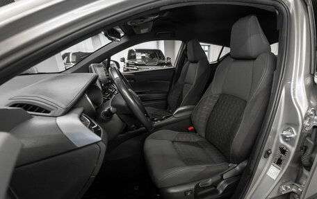 Toyota C-HR I рестайлинг, 2021 год, 2 780 000 рублей, 9 фотография