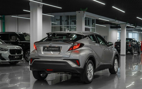 Toyota C-HR I рестайлинг, 2021 год, 2 780 000 рублей, 4 фотография