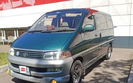 Toyota Regius, 1997 год, 750 000 рублей, 26 фотография