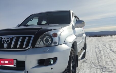 Toyota Land Cruiser Prado 120 рестайлинг, 2004 год, 2 000 000 рублей, 2 фотография