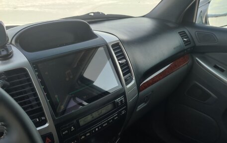 Toyota Land Cruiser Prado 120 рестайлинг, 2004 год, 2 000 000 рублей, 9 фотография