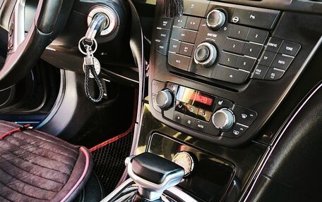 Opel Insignia II рестайлинг, 2011 год, 1 100 000 рублей, 13 фотография