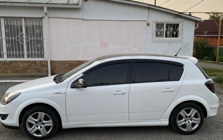 Opel Astra H, 2010 год, 3 фотография