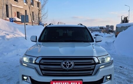 Toyota Land Cruiser 200, 2016 год, 4 950 000 рублей, 1 фотография