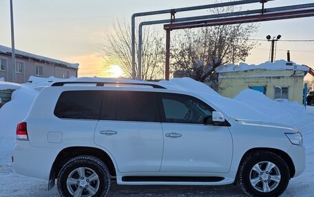 Toyota Land Cruiser 200, 2016 год, 4 950 000 рублей, 7 фотография