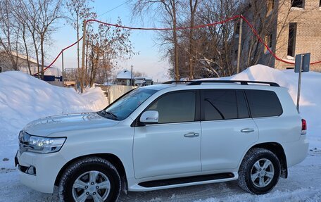 Toyota Land Cruiser 200, 2016 год, 4 950 000 рублей, 3 фотография