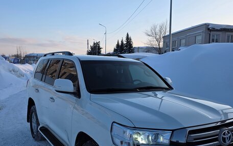 Toyota Land Cruiser 200, 2016 год, 4 950 000 рублей, 8 фотография