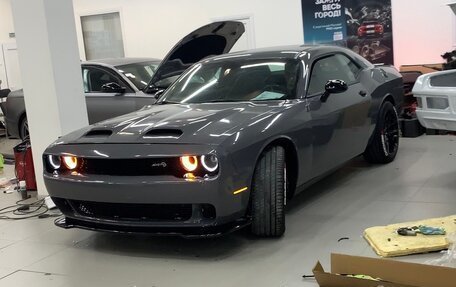 Dodge Challenger III рестайлинг 2, 2017 год, 3 600 000 рублей, 35 фотография