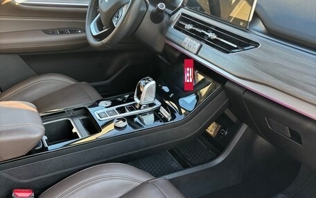 Chery Tiggo 8 Pro, 2022 год, 2 350 000 рублей, 7 фотография