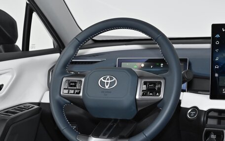 Toyota RAV4, 2026 год, 4 129 000 рублей, 22 фотография