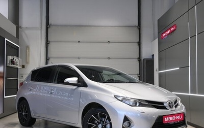 Toyota Auris II, 2013 год, 1 185 000 рублей, 1 фотография