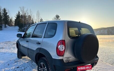 Chevrolet Niva I рестайлинг, 2017 год, 740 000 рублей, 5 фотография