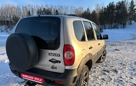 Chevrolet Niva I рестайлинг, 2017 год, 740 000 рублей, 3 фотография