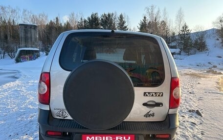 Chevrolet Niva I рестайлинг, 2017 год, 740 000 рублей, 4 фотография