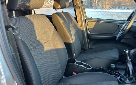 Chevrolet Niva I рестайлинг, 2017 год, 740 000 рублей, 10 фотография