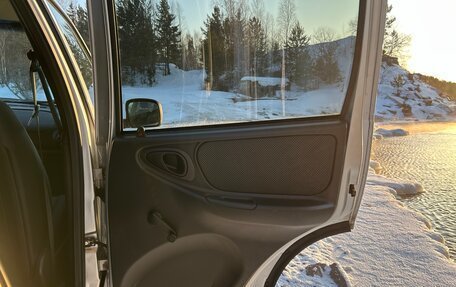 Chevrolet Niva I рестайлинг, 2017 год, 740 000 рублей, 13 фотография