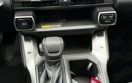 Toyota RAV4, 2025 год, 4 790 000 рублей, 25 фотография