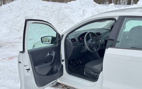 Volkswagen Polo VI (EU Market), 2013 год, 730 000 рублей, 12 фотография