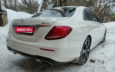 Mercedes-Benz E-Класс, 2019 год, 4 950 000 рублей, 7 фотография