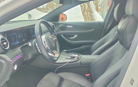 Mercedes-Benz E-Класс, 2019 год, 4 950 000 рублей, 16 фотография